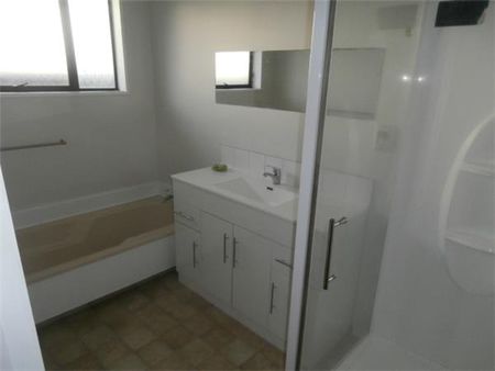 288 Travis Road , North New Brighton, Christchurch City - Family Home near Schools, Shops and the Beach - Photo 3