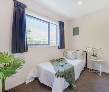 3 Bedroom townhouse, 2017 build, 2 car parking, - Photo 6