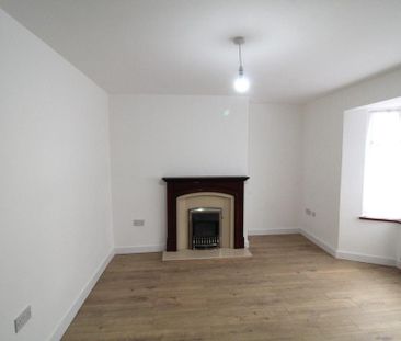 2 bedroom maisonette to rent - Photo 2