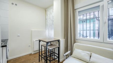 1-bedroom apartment for rent in San Fermín, all bills included. - Photo 3