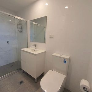 Bankstown - Photo 2