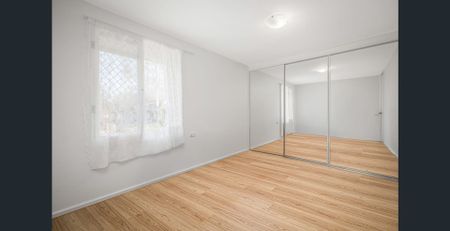 Comfortable 3-Bedroom Home in a Quiet Bidwill Location!! - Photo 2