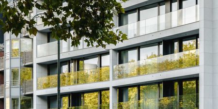 Appartement te huur in Brussel voor € 2.450 met 1 slaapkamer - Photo 3