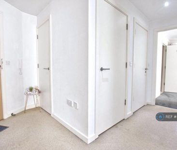 2 bedroom flat to rent - Photo 4