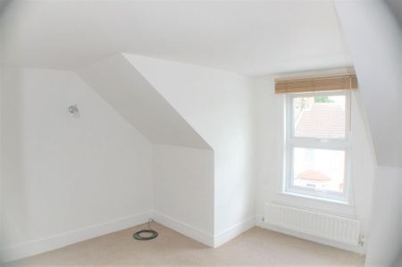 3 bedroom terraced house to rent - Photo 3