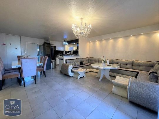 Location Appartement 3 pièces 75m² CHATEAURENARD 13160 - Photo 1