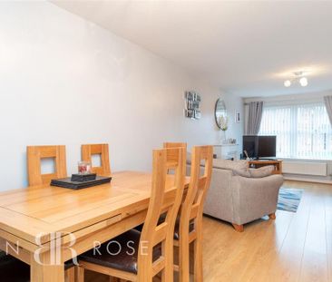 3 bedroom detached house to rent - Photo 3