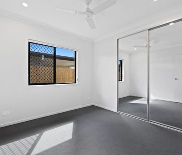 Stylish Home in South Maclean - Photo 3