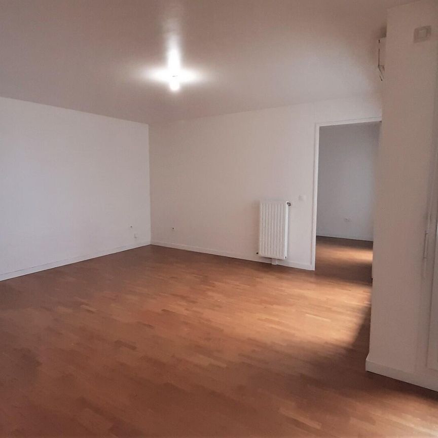 location Appartement T3 DE 64m² À CACHAN - Photo 1