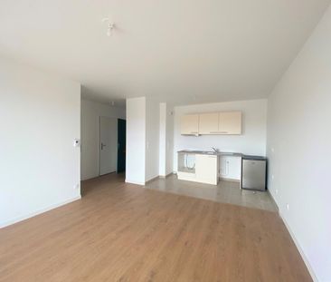 location Appartement T2 DE 43.2m² À AMIENS - Photo 1