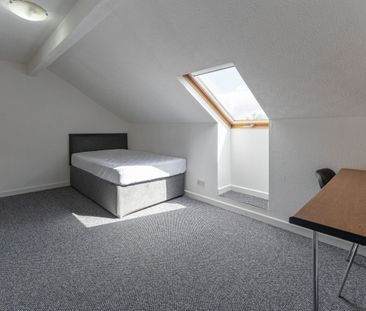 130 Tiverton Road - Photo 3