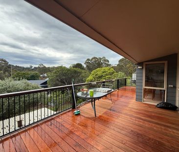 Charming Spilt-Level Family Home in Metung - Photo 1