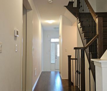 For Lease - 96 Fortis Crescent, Bradford West Gwillimbury, Ontario - Photo 6