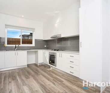 Spacious and Light-Filled 2-Bedroom Home in Mill Park - Photo 2