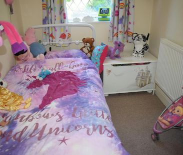 3 bedroom semi-detached house to rent - Photo 4