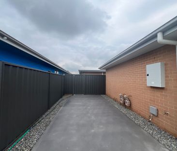 MODERN & LOW MAINTENANCE LIVING - Photo 4