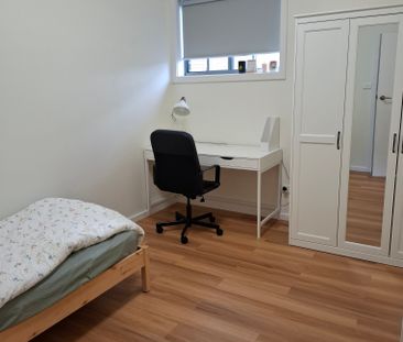 Strathfield - Photo 5