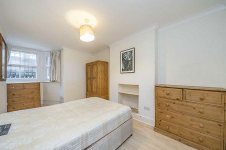 3 bedroom flat to rent - Photo 2