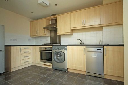 Sundeala Close, TW16, London - Photo 4