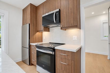 For Lease - 92 Neville Park Boulevard Unit# 1, Toronto, Ontario - Photo 2