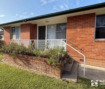 Charming and well maintained home in a great location - Photo 6