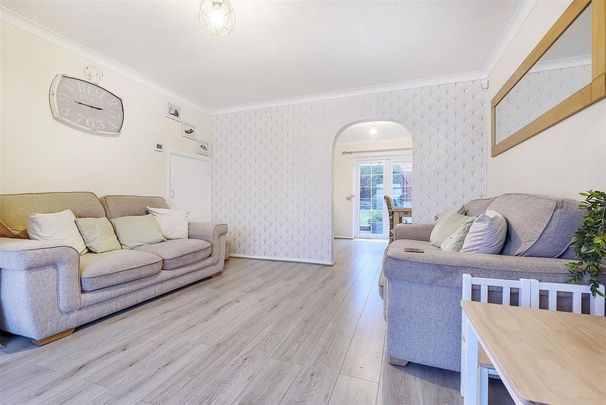 3 bedroom terraced house to rent - Photo 1