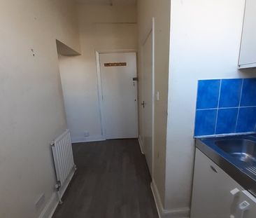 1 Bed Flat, Knightland Road, E5 - Photo 3