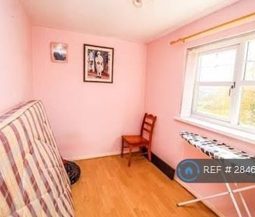 3 bedroom end of terrace house to rent - Photo 3