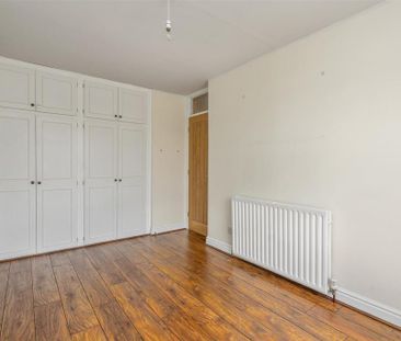 3 bedroom detached house to rent - Photo 2