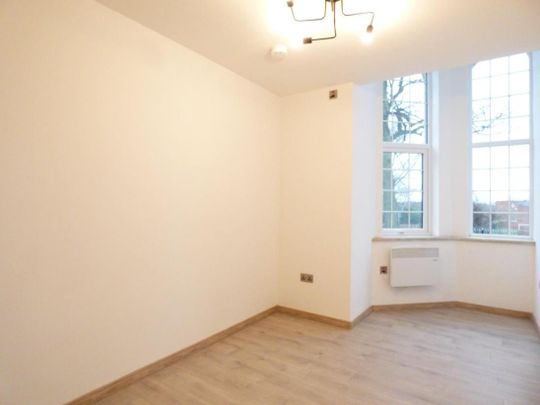 Ferrybridge Road, Castleford - Photo 1