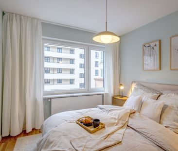 Bright and furnished rental near Rotkreuzplatz - Photo 4