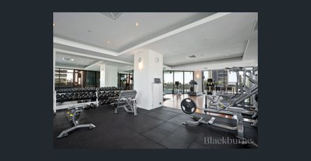 Furnished in the Heart of the CBD - Photo 2