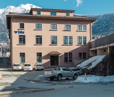 Spacious living room with exclusive finishes - Photo 5