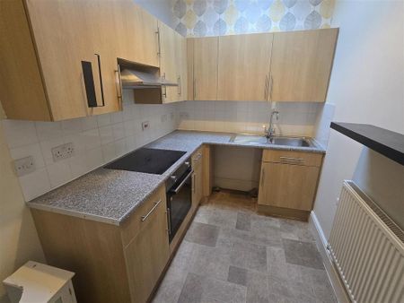 2 bedroom flat to rent - Photo 3