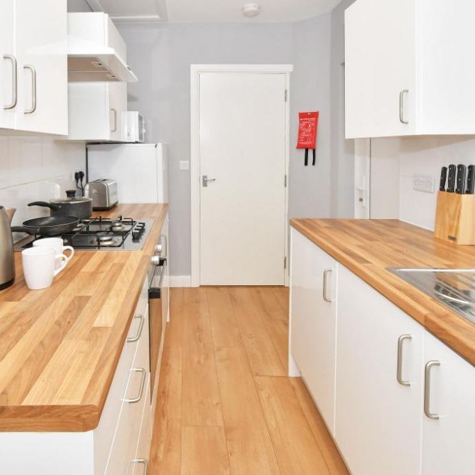 3 bedroom terraced house to rent - Photo 1