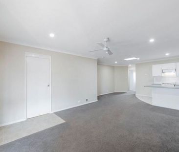 2/64 Macquarie Street, Mayfield NSW 2304 - Photo 4