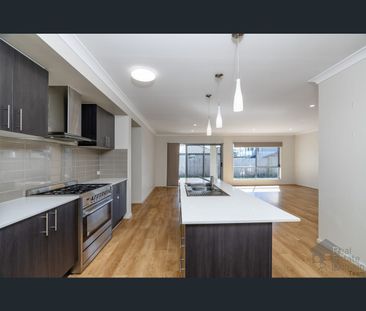 70 Messara Circuit, Durack, Qld 4077 - Photo 3