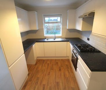 2 bedroom terraced house to rent - Photo 6