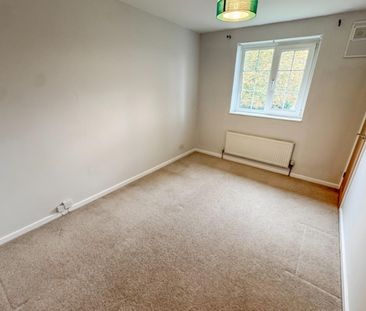 3 bedroom House To Let - Photo 2