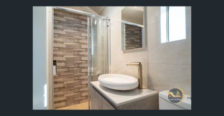 Spacious and Modern 3 Bedroom Brick Home - Photo 2