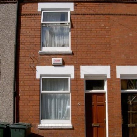 3 bedroom terraced house to rent - Photo 4