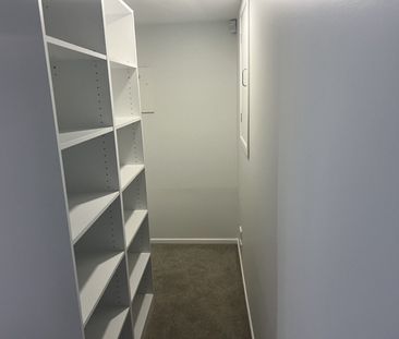 Short walk to the beach, move in before Summer. - Photo 2