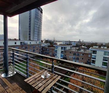 Mermaid House, Admiralty Quarter, PO1 - Photo 3