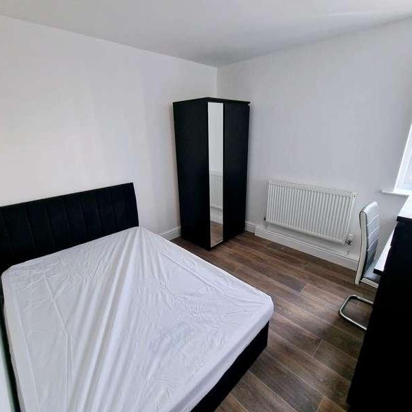 Bedroom -, Bawas Place - Alfreton Road, NG7 - Photo 1