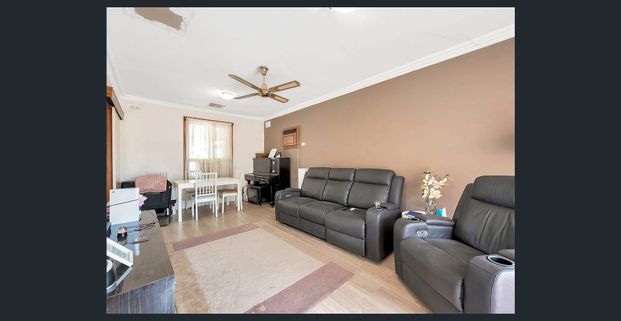 Spacious 3 Bedroom Home in a Convenient Location - Photo 1