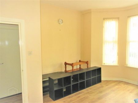 Great One Bedroom Apartment, 20a Fitzroy Avenue, Queens Quarter!, Belfast, BT7 1HW - Photo 2