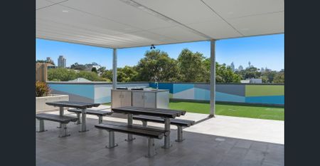 COMFORTABLE & SPACIOUS - Photo 5