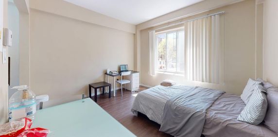 Situé Au Cœur Du Ghetto McGill, Super Studio-loft Rénové - Photo 2