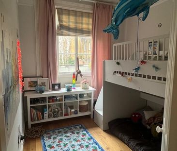 2 Bed Flat, Bolingbroke Grove, SW11 - Photo 3