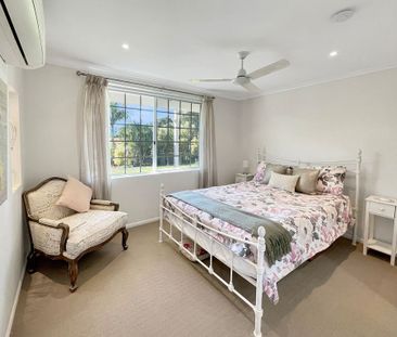 Spacious Family Living in the Heart of Woombye - Photo 6